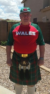 John, a few years back in El Mirage,
                              AZ (Wales t-shirt & kilt)
